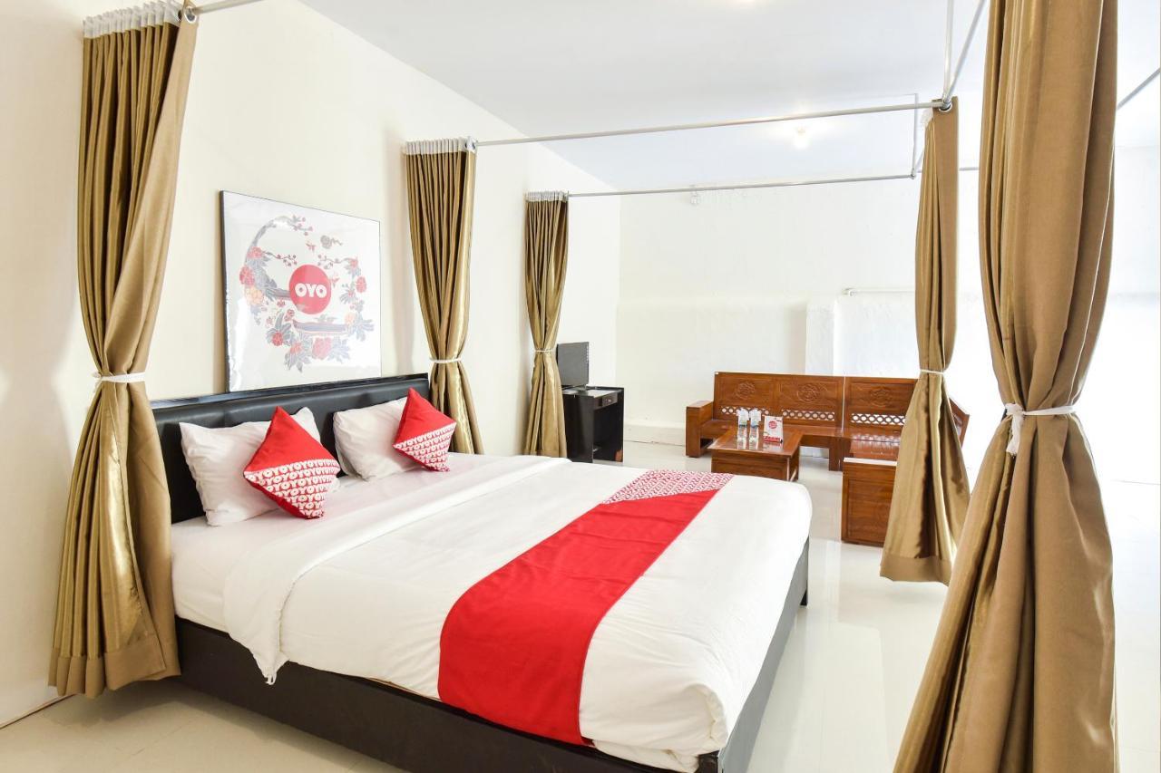 Oyo 348 Hotel Dieng Permai Yogyakarta Luaran gambar