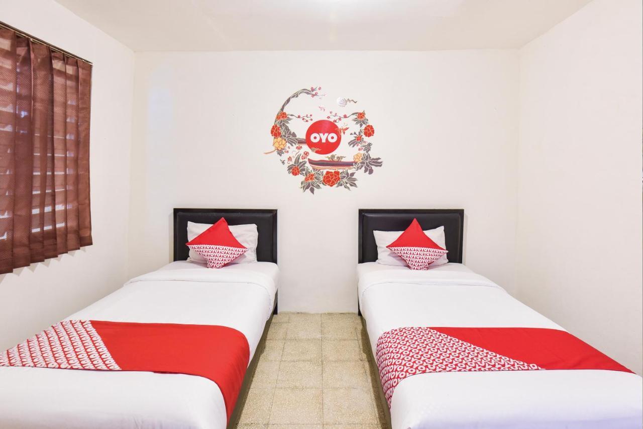 Oyo 348 Hotel Dieng Permai Yogyakarta Luaran gambar