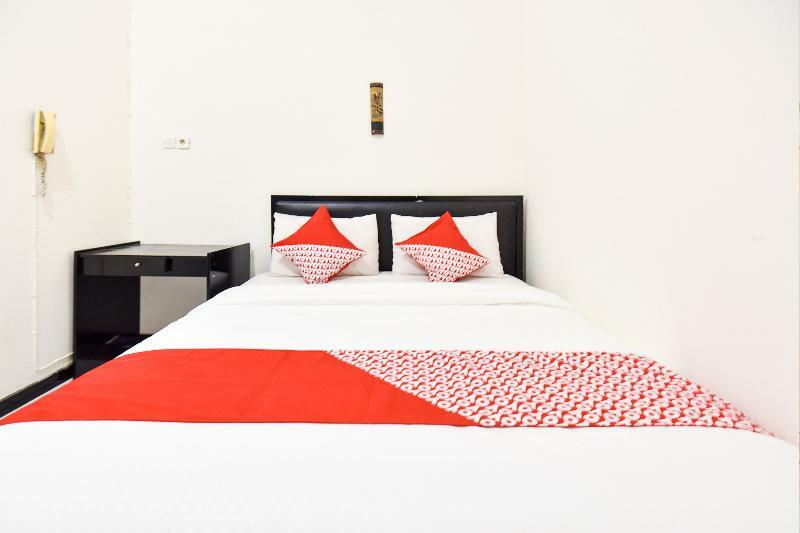Oyo 348 Hotel Dieng Permai Yogyakarta Luaran gambar